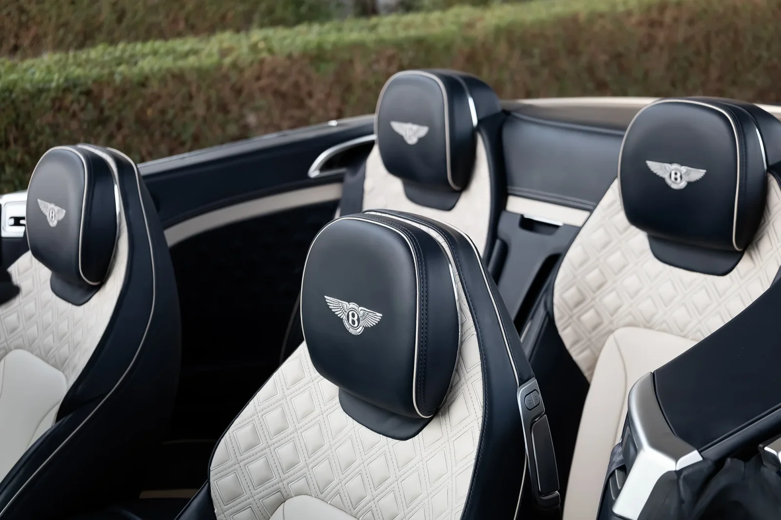 Аренда Bentley Continental  Синий 2022 в Дубае - 6 