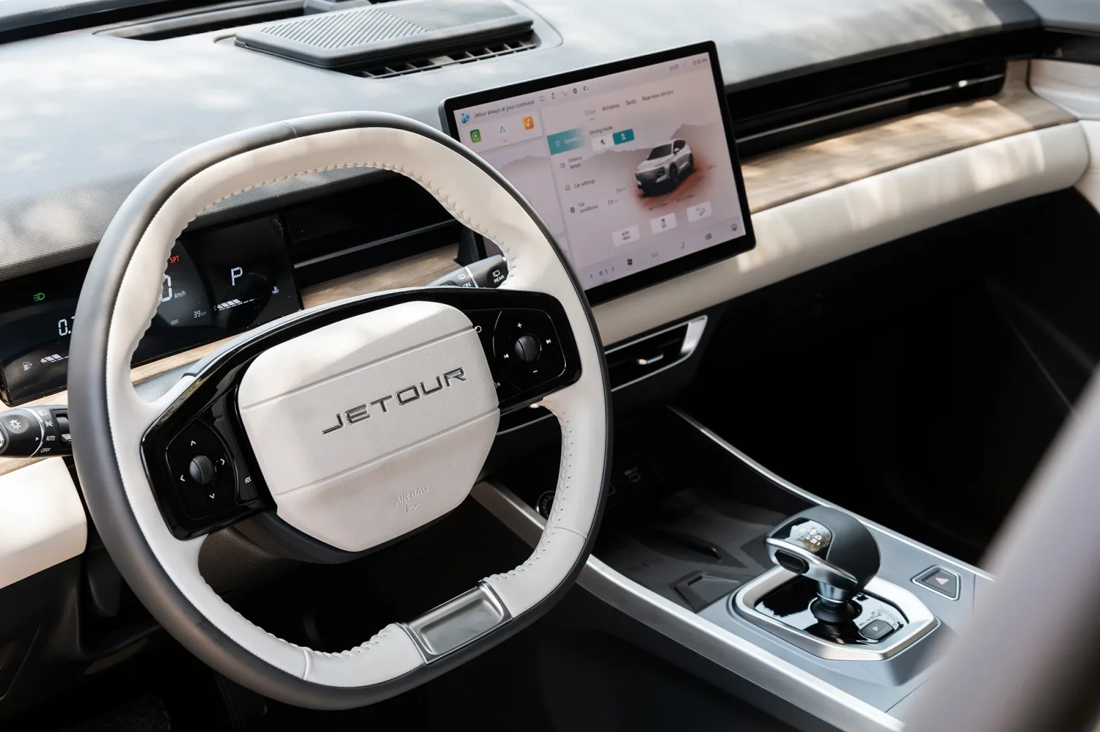 Loyer Jetour Dashing  Noir 2025 en Dubai - 3 