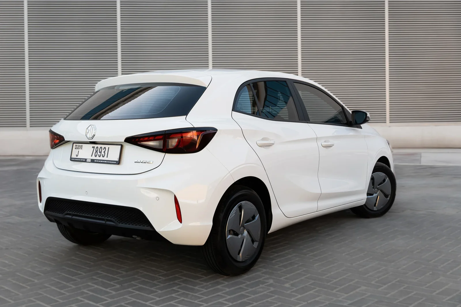 Huren MG 3  Wit 2025 in Dubai - 11 
