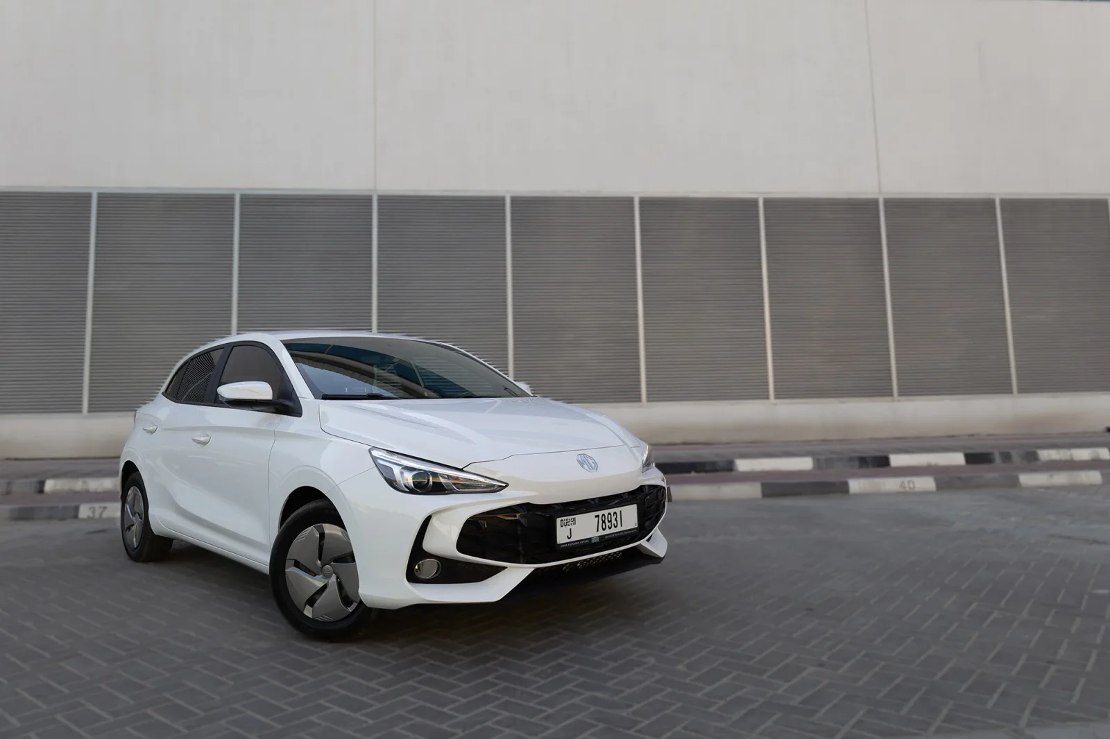 Huren MG 3  Wit 2025 in Dubai - 7 