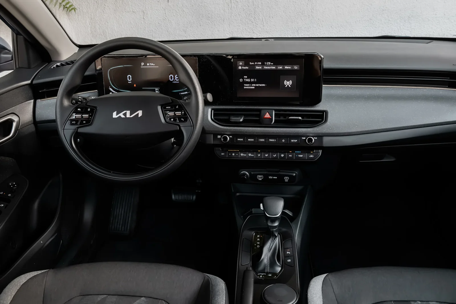 Loyer Kia K3  Bleu 2025 en Dubai - 3 