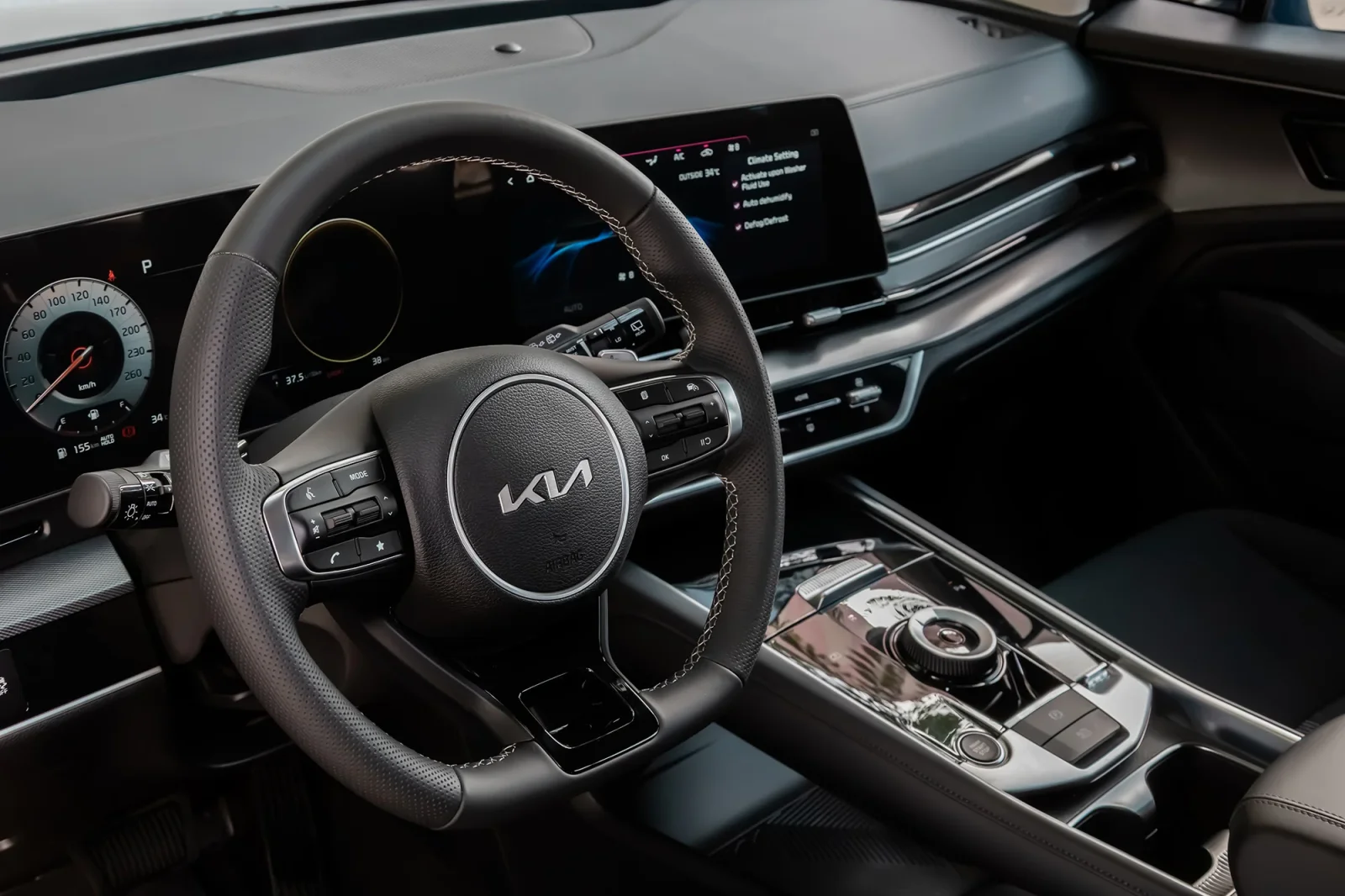 Rent Kia Sportage  Grey 2025 in Dubai - 4 