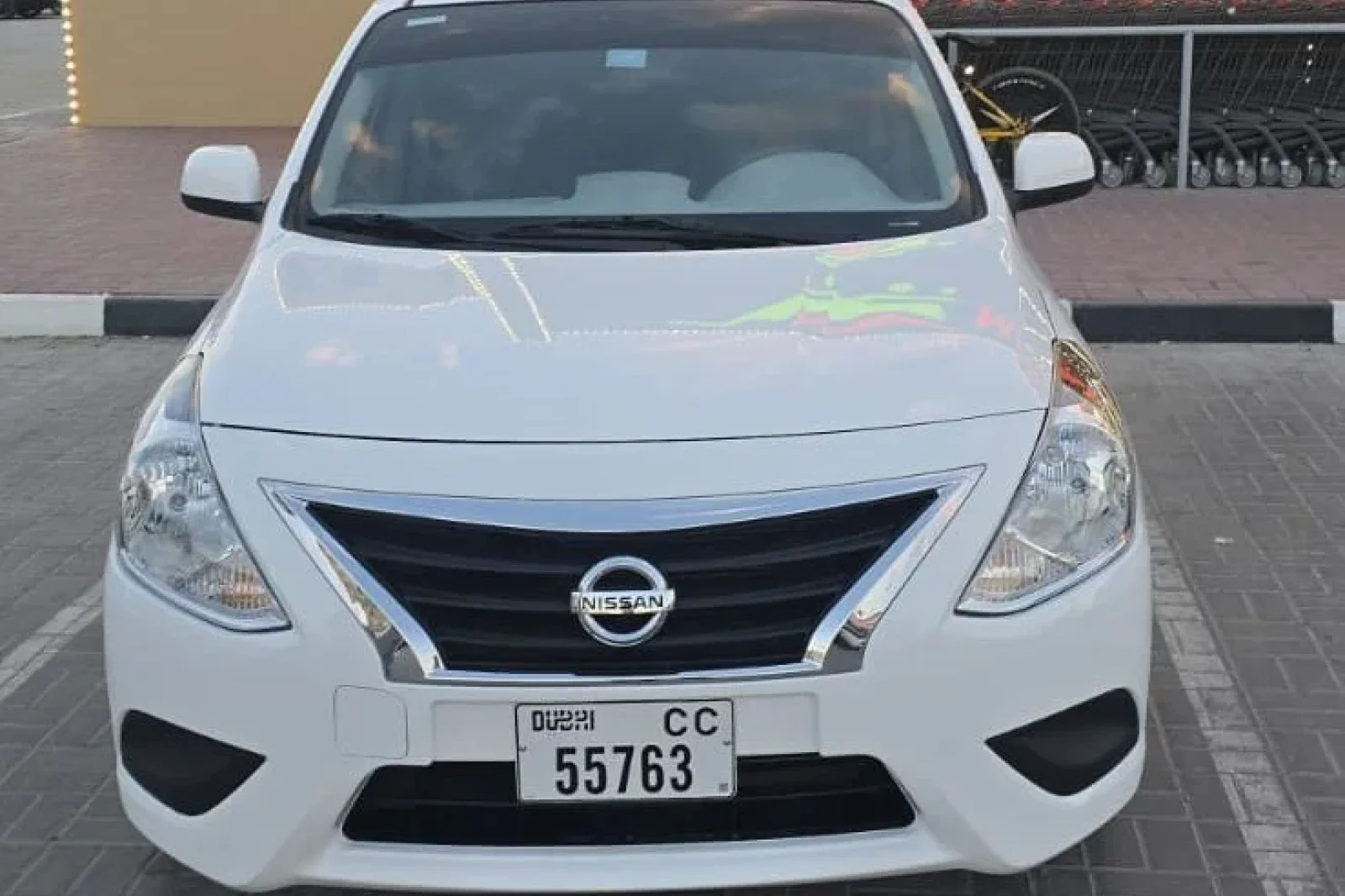 Kiralık Nissan Sunny  Beyaz 2019 içinde Dubai