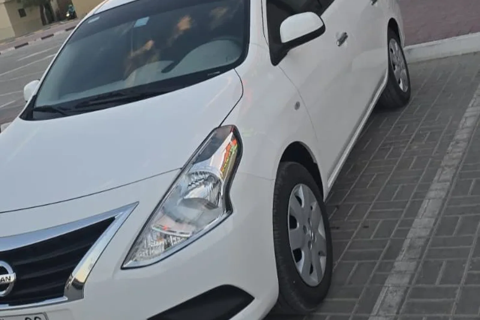 Affitto Nissan Sunny  Bianco 2019 in Dubai - 4 