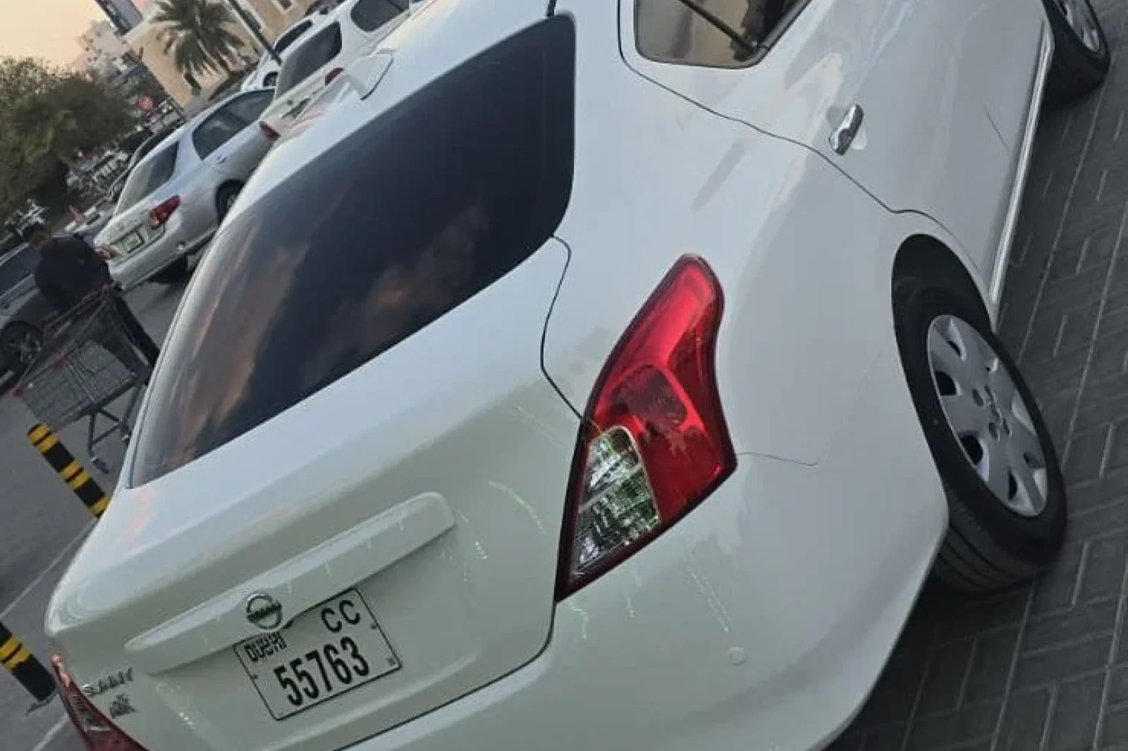 Affitto Nissan Sunny  Bianco 2019 in Dubai - 5 