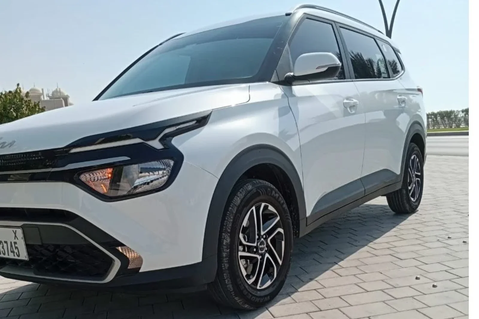 Rent Kia Carens  White 2025 in Dubai - 8 