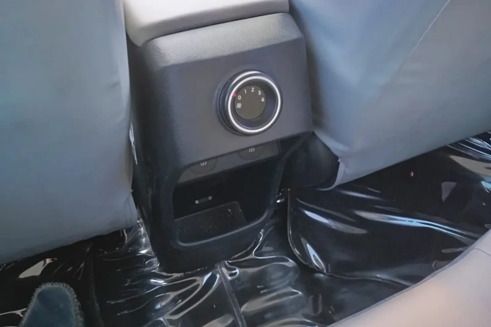 Rent Kia Carens  White 2025 in Dubai - 3 