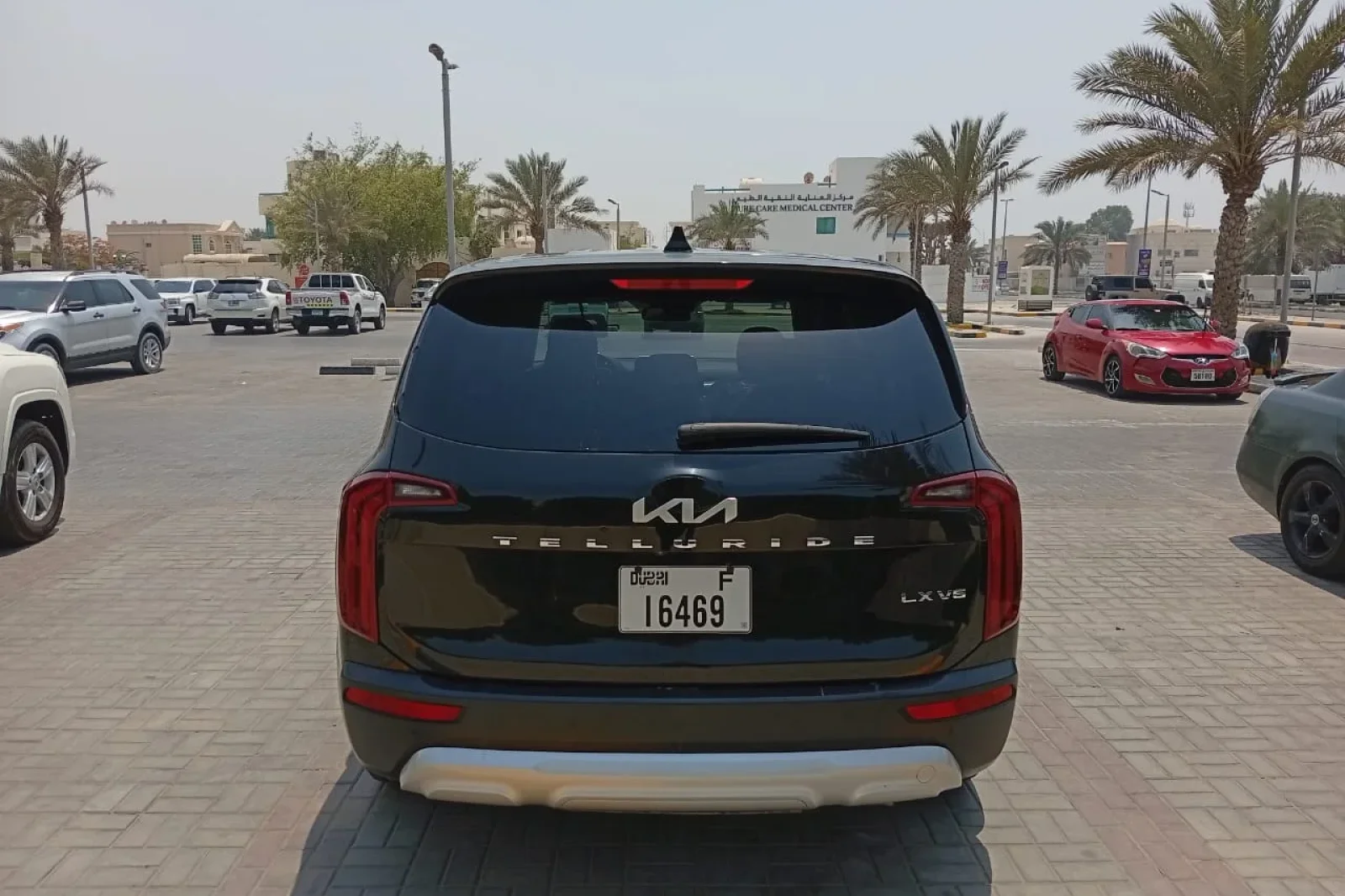 Rent Kia Telluride  Black 2021 in Dubai - 7 