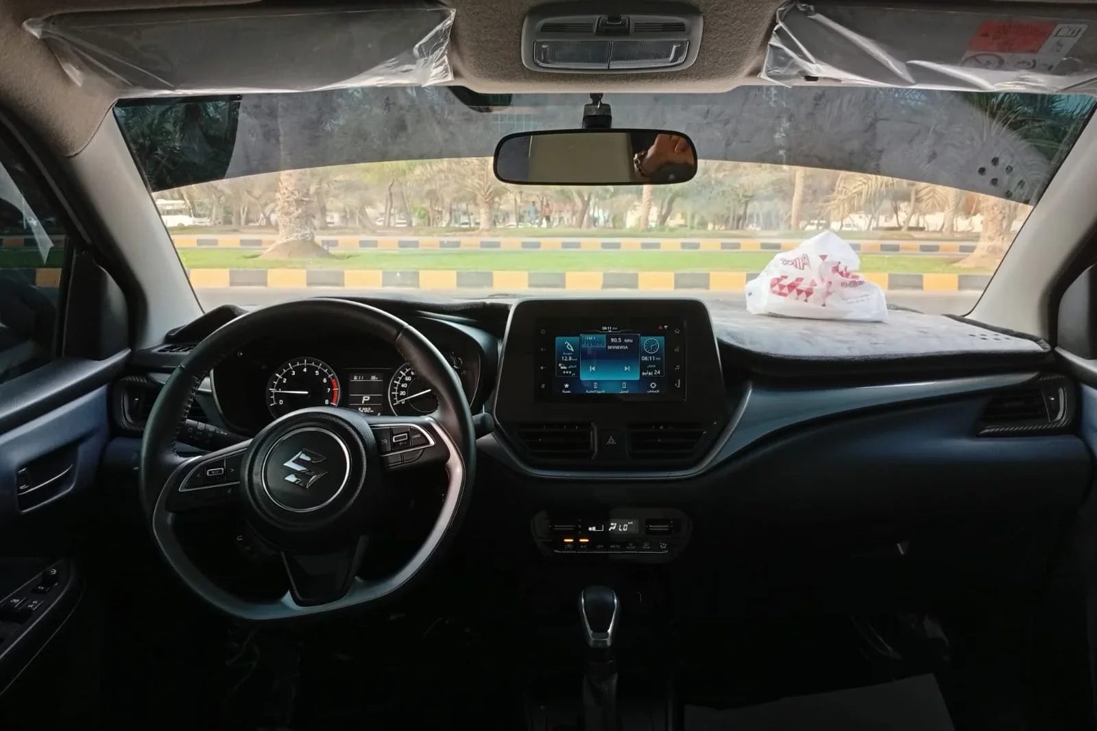 Kiralık Suzuki Baleno  Beyaz 2025 içinde Dubai - 3 