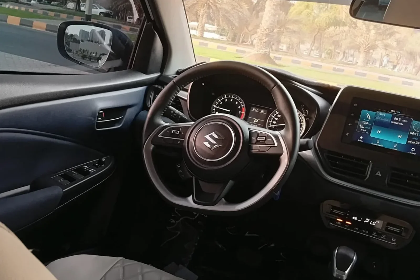 Kiralık Suzuki Baleno  Beyaz 2025 içinde Dubai - 4 