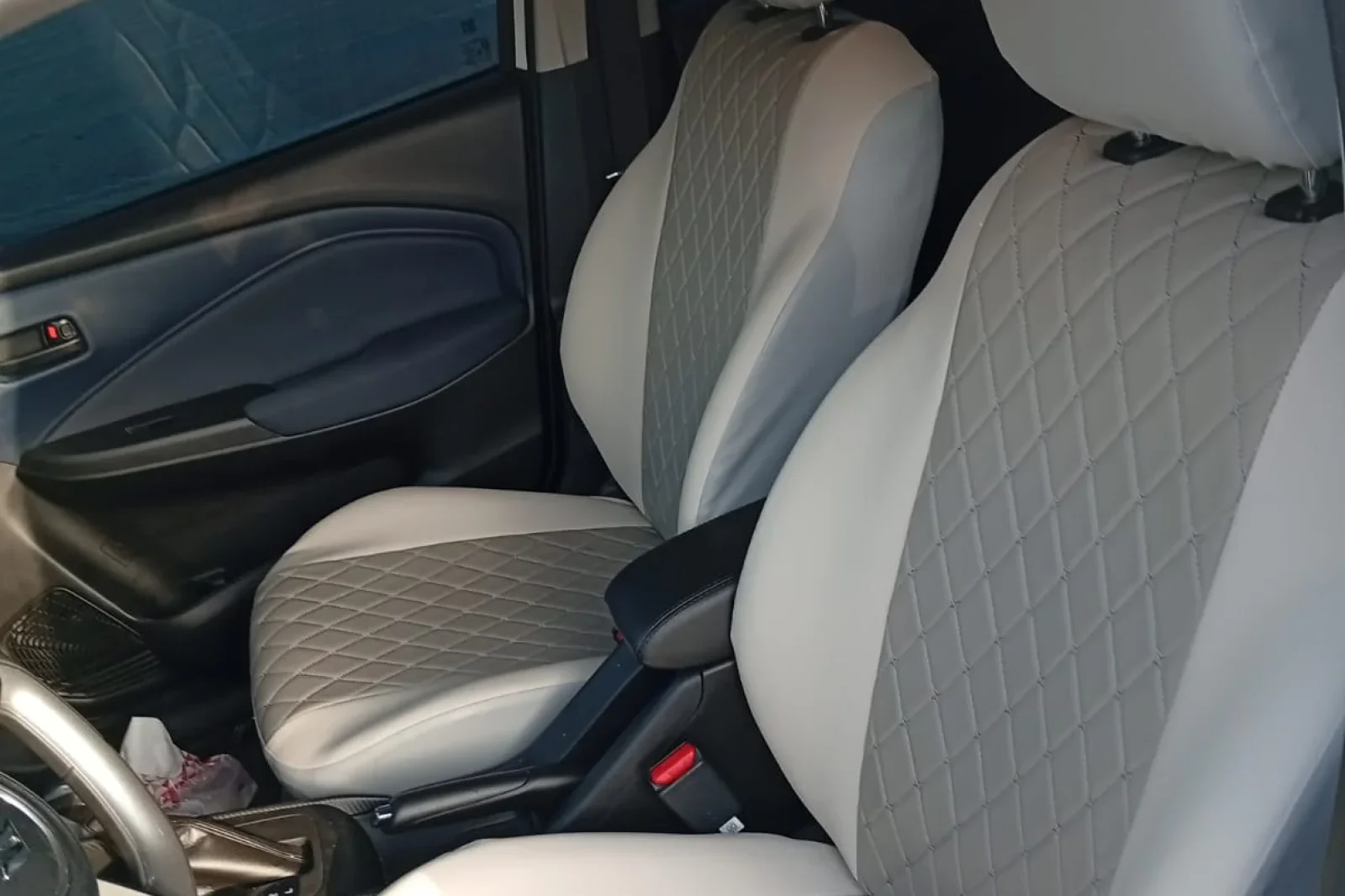 Kiralık Suzuki Baleno  Beyaz 2025 içinde Dubai - 5 