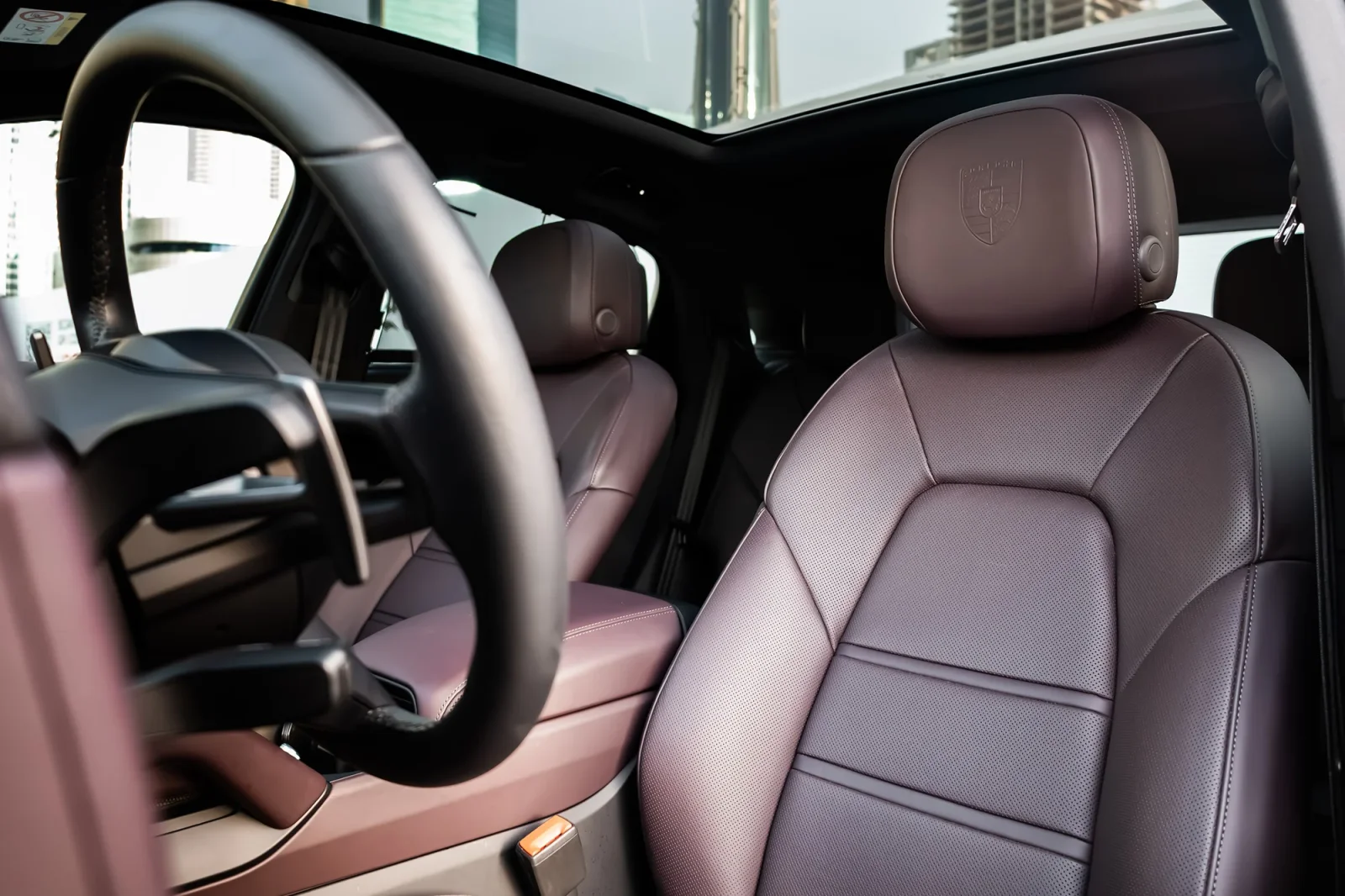 Loyer Porsche Cayenne Coupe  Gris 2024 en Dubai - 5 