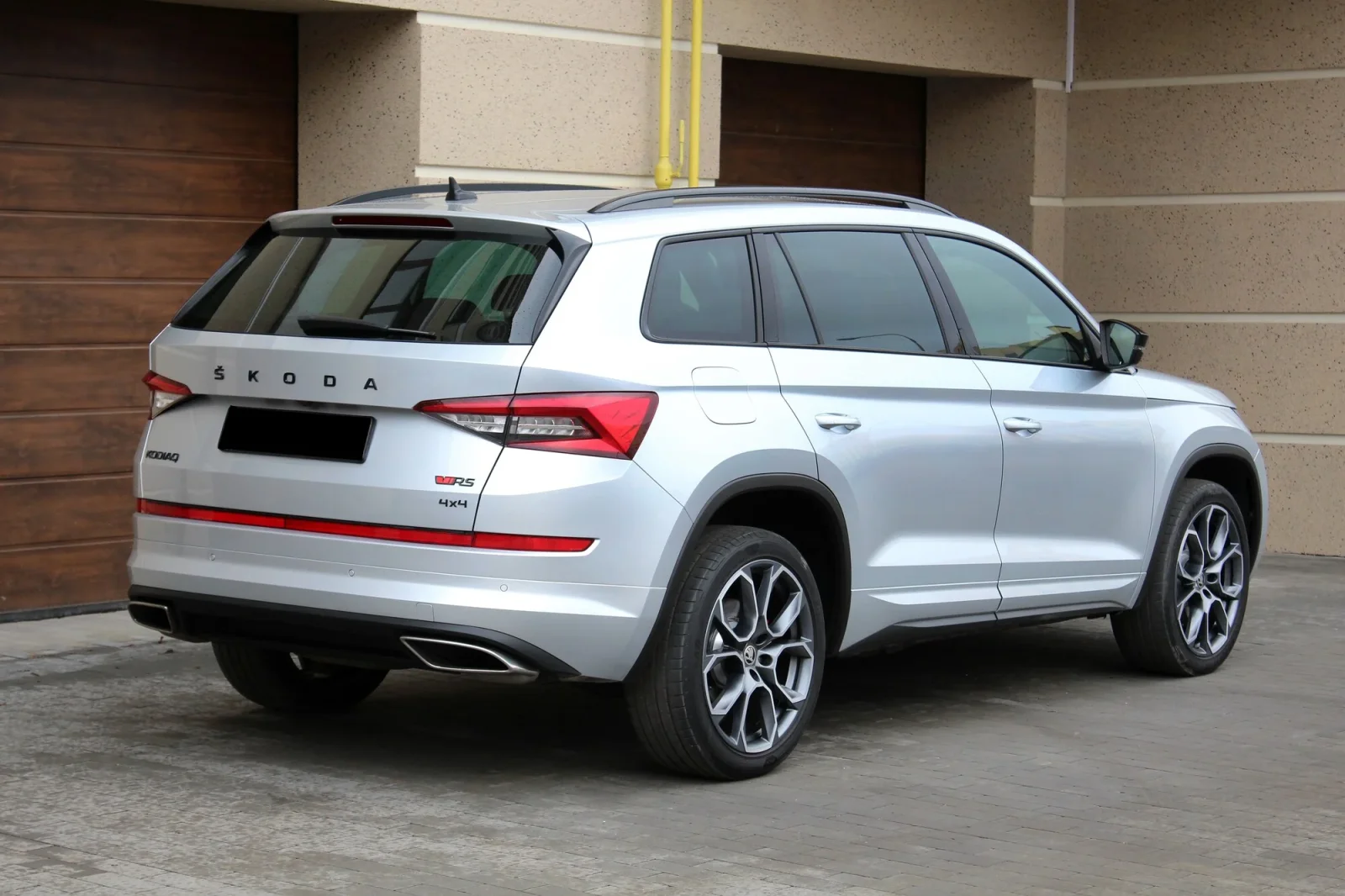 Аренда Skoda Kodiaq RS Серый 2023 в Дубае - 5 