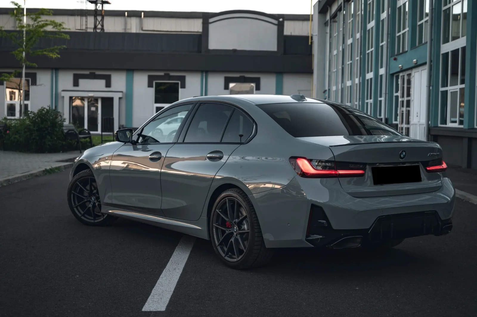 Alquiler BMW 3-Series M340i Gris 2025 en Dubái - 6 