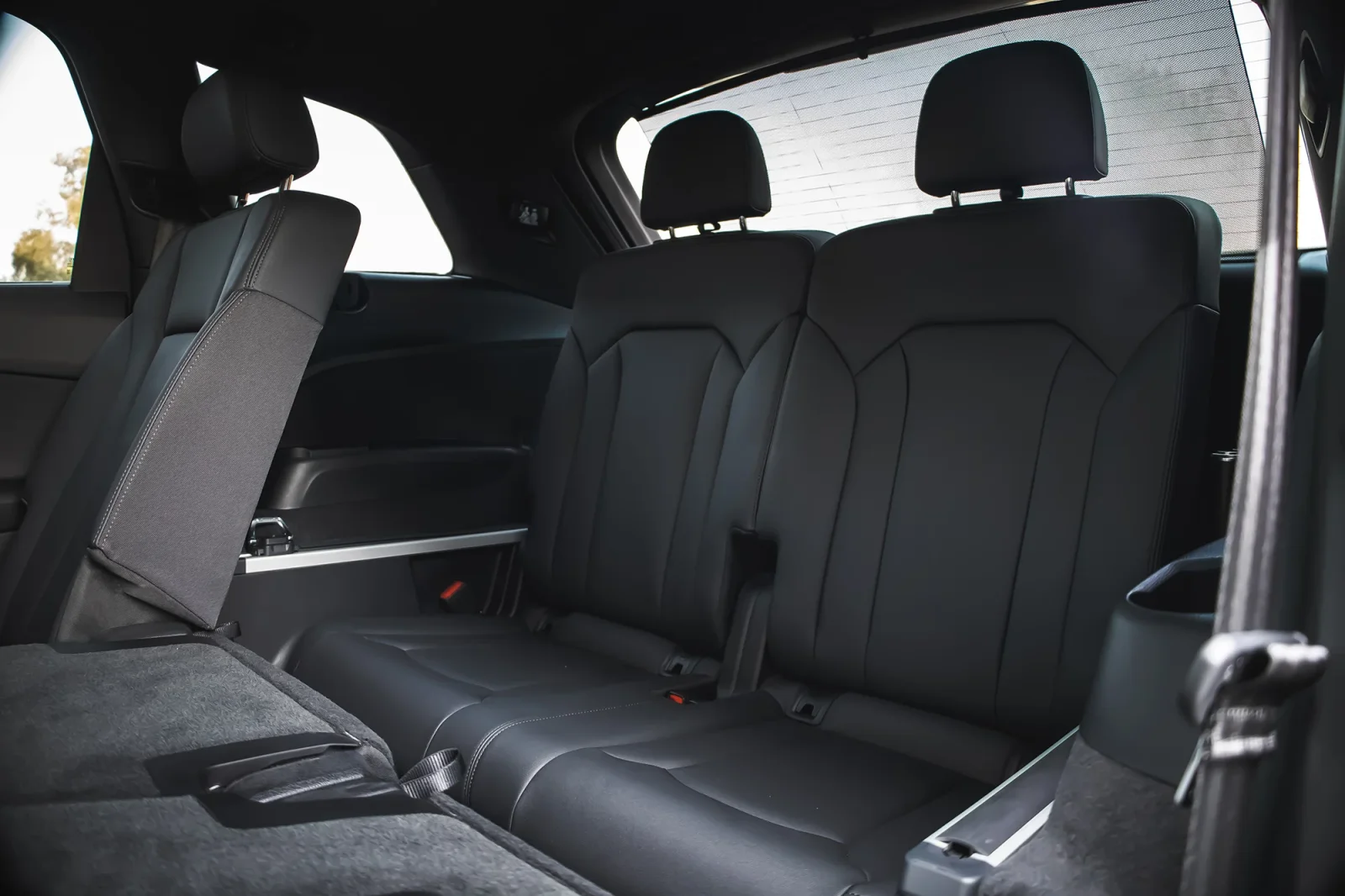 Rent Audi Q7  Silver 2023 in Dubai - 16 