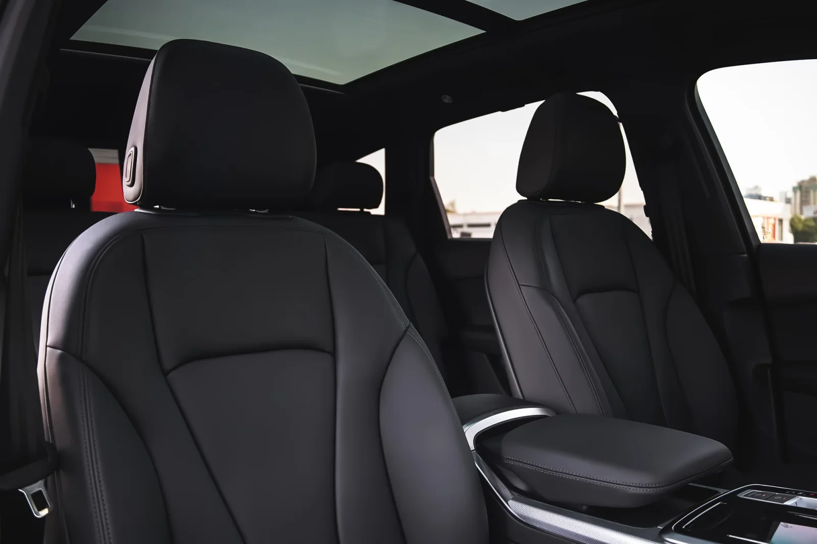 Rent Audi Q7  Silver 2023 in Dubai - 15 