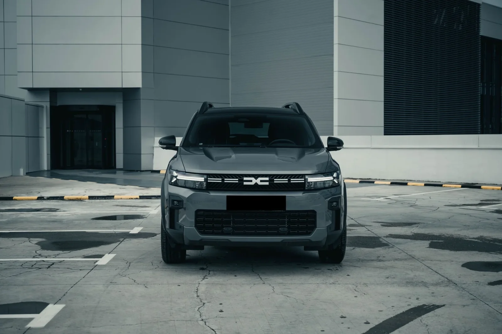 Kiralık Dacia Bigster  Gri 2025 içinde Dubai - 2 