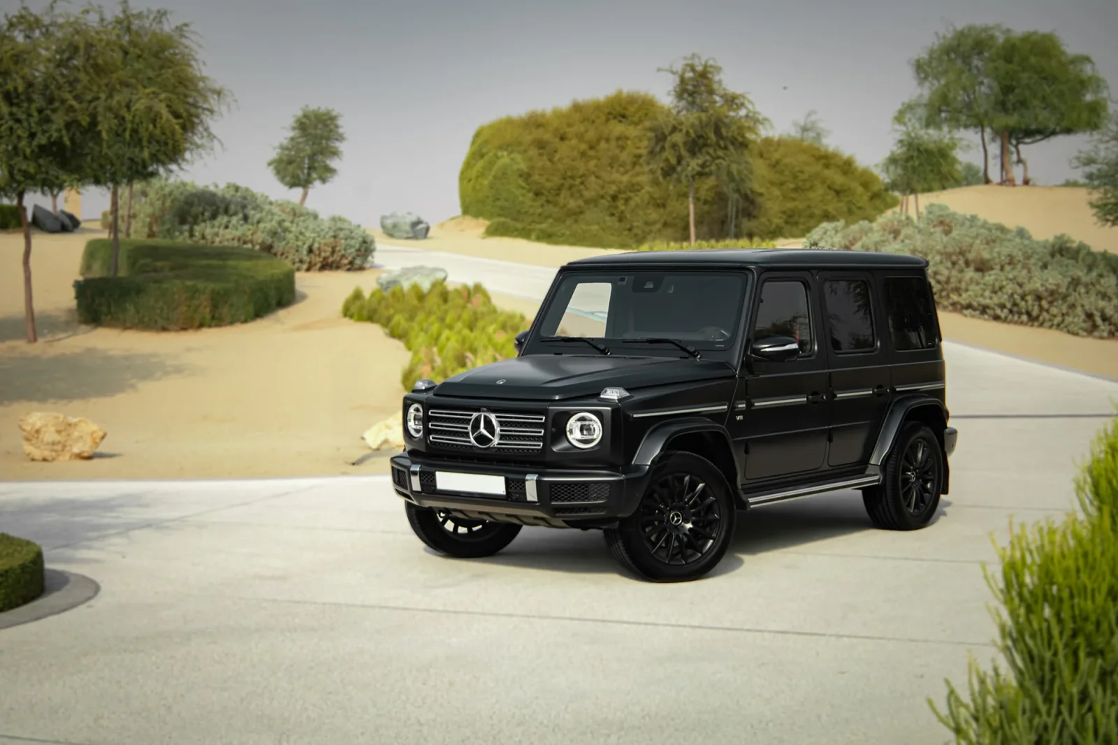 Huren Mercedes-Benz G-Class 550 Zwart 2021 in Dubai - 13 