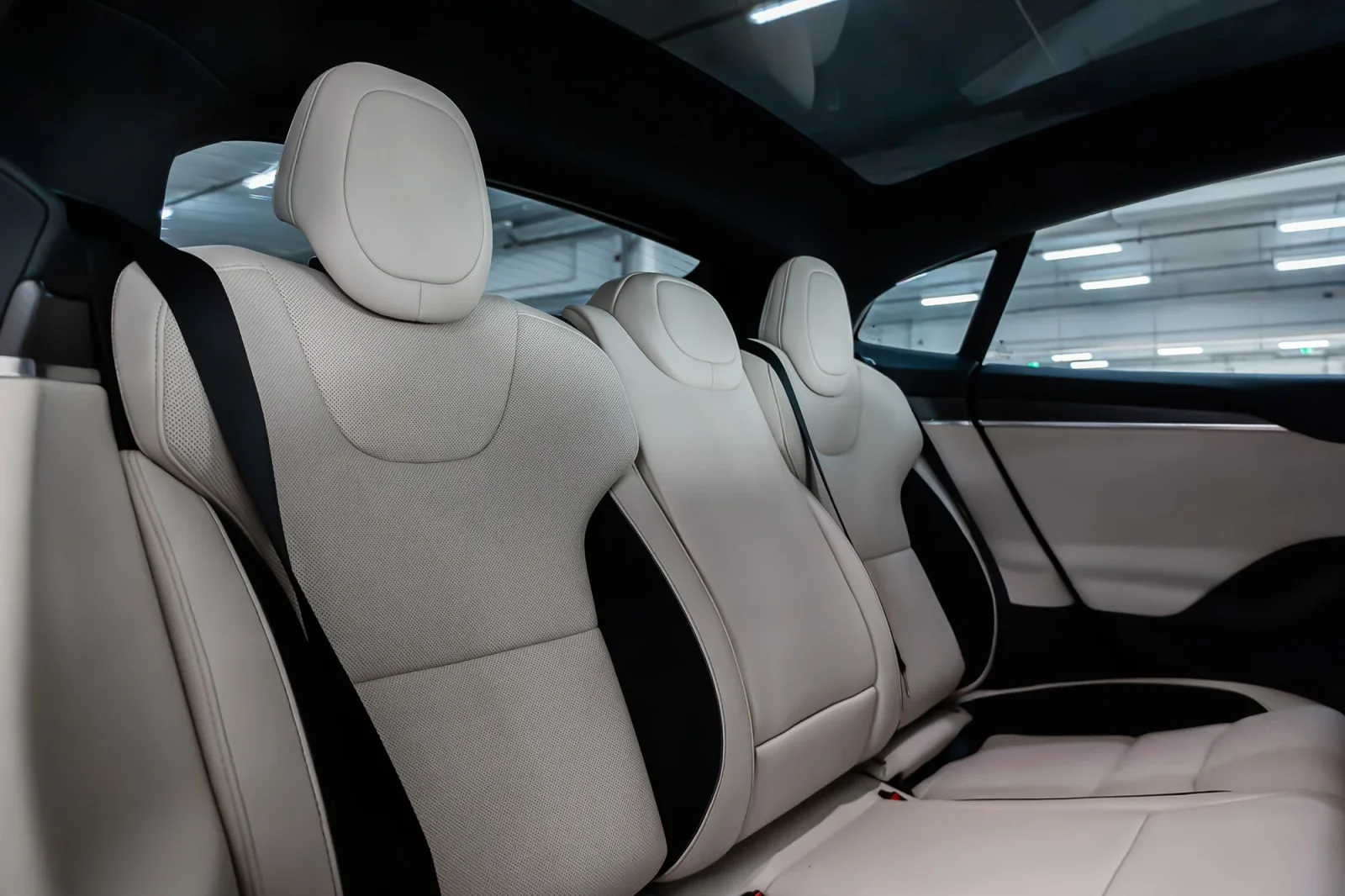 Аренда Tesla Model S Plaid Черный 2024 в Дубае