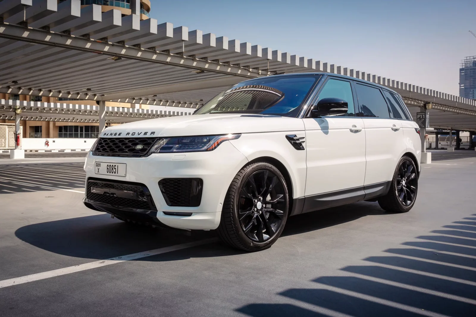 Kiralık Land Rover Range Rover Sport  Beyaz 2020 içinde Dubai