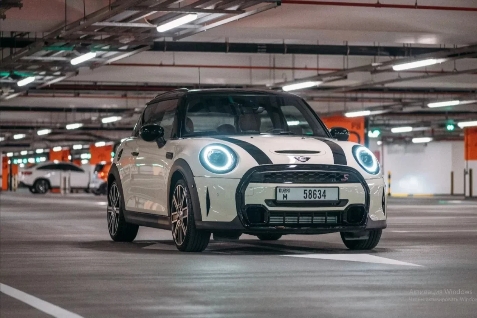 Loyer Mini Cooper  Blanc 2023 en Dubai