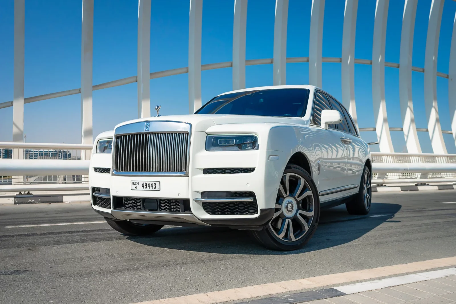 Kiralık Rolls-Royce Cullinan  Beyaz 2019 içinde Dubai