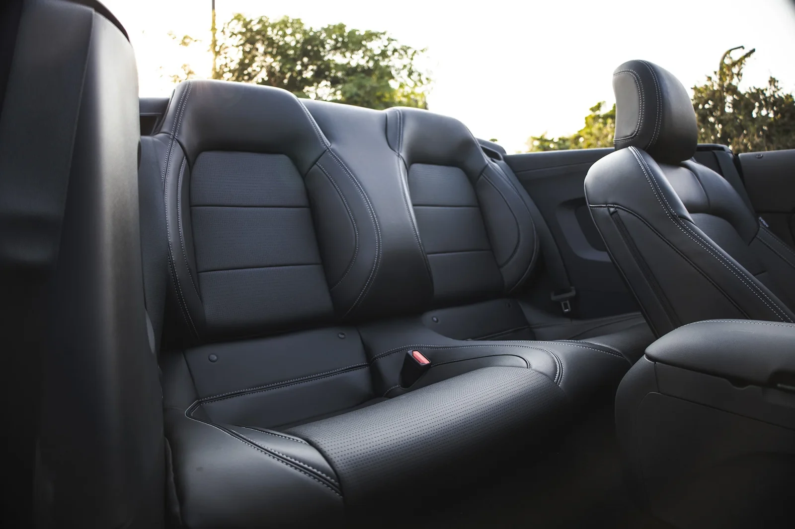 Alquiler Ford Mustang GT Gris 2024 en Dubái - 8 