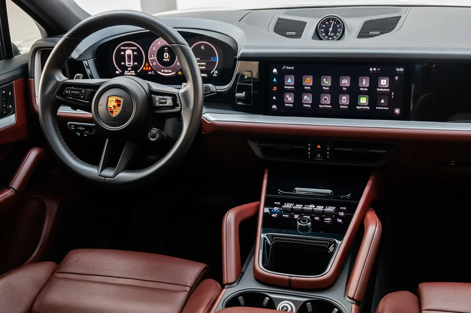 Alquiler Porsche Cayenne Coupe  Gris 2024 en Dubái - 5 