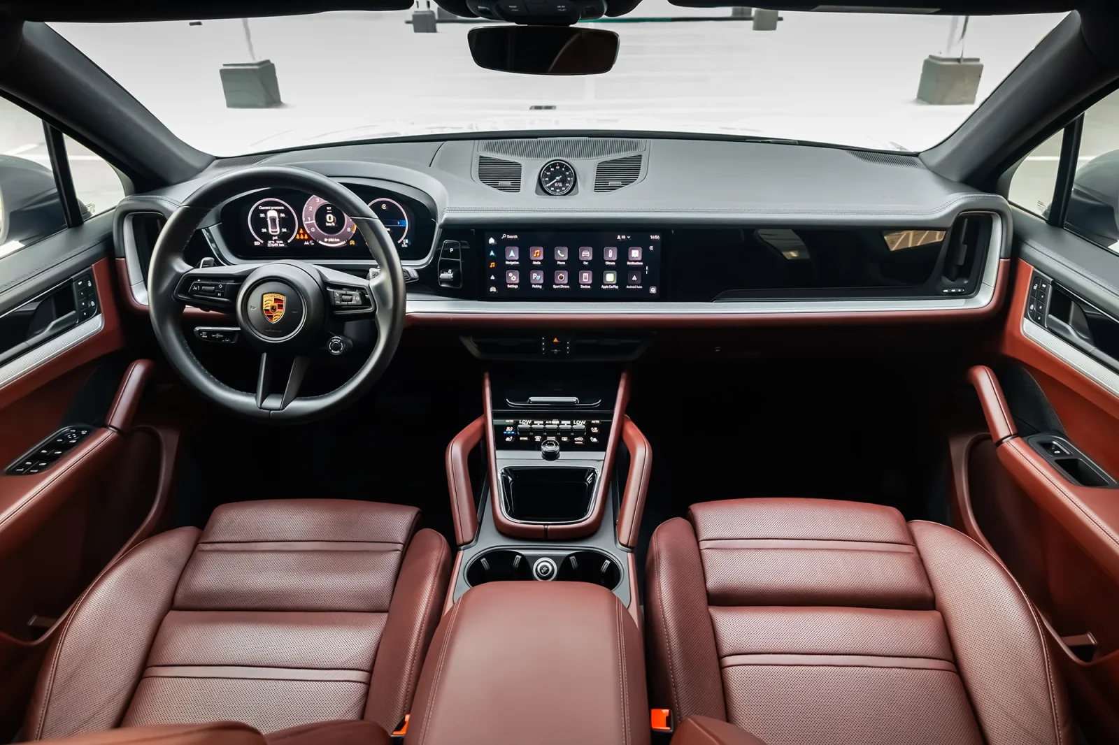 Alquiler Porsche Cayenne Coupe  Gris 2024 en Dubái - 3 