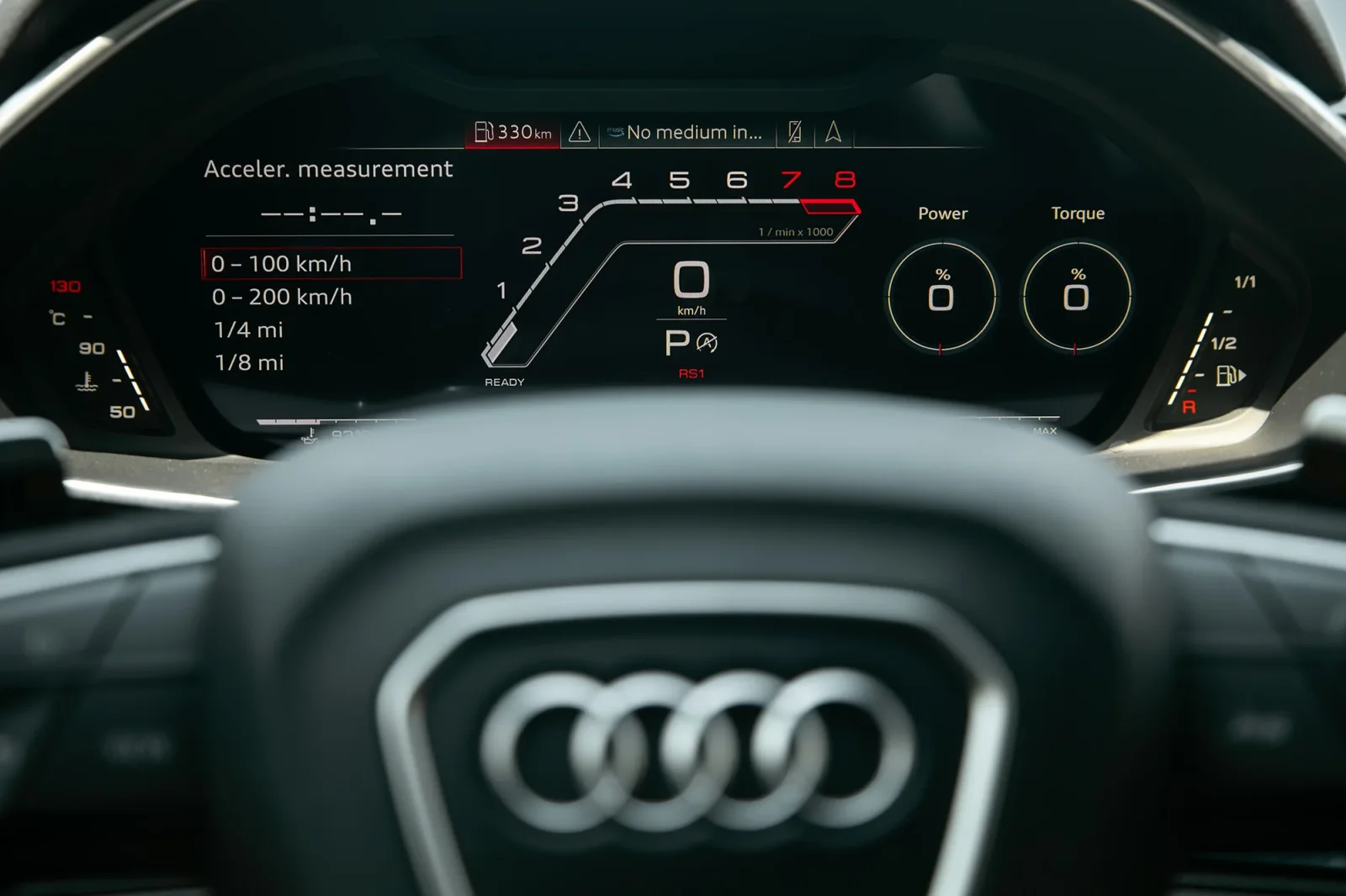 Miete Audi Q3 RS Schwarz 2023 in der Dubai - 5 