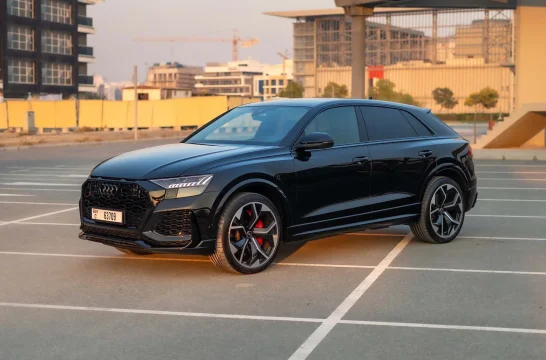 Audi RS Q8 Черный 2022