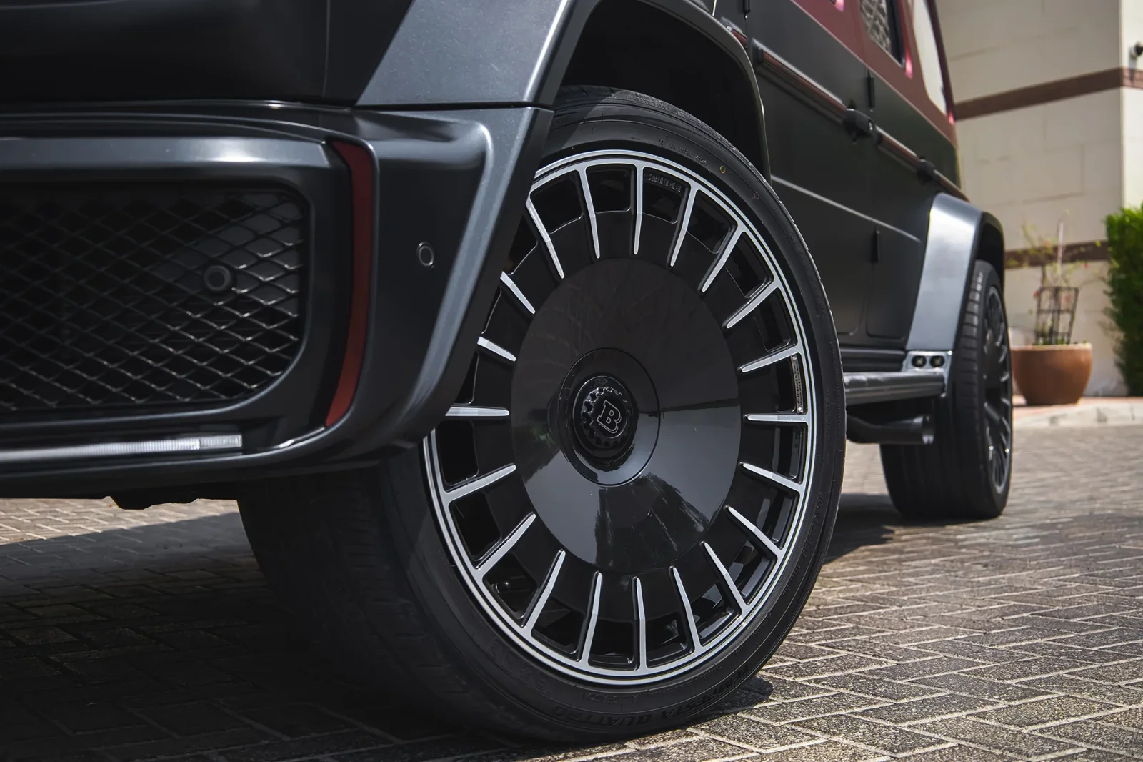 Аренда Mercedes-Benz G-Class  BRABUS 800  Черный 2021 в Дубае - 9 