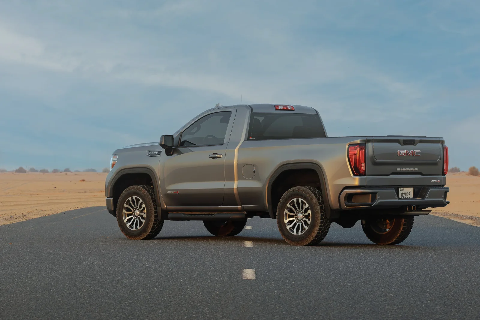 Аренда GMC Sierra 1500 Серый 2022 в Дубае