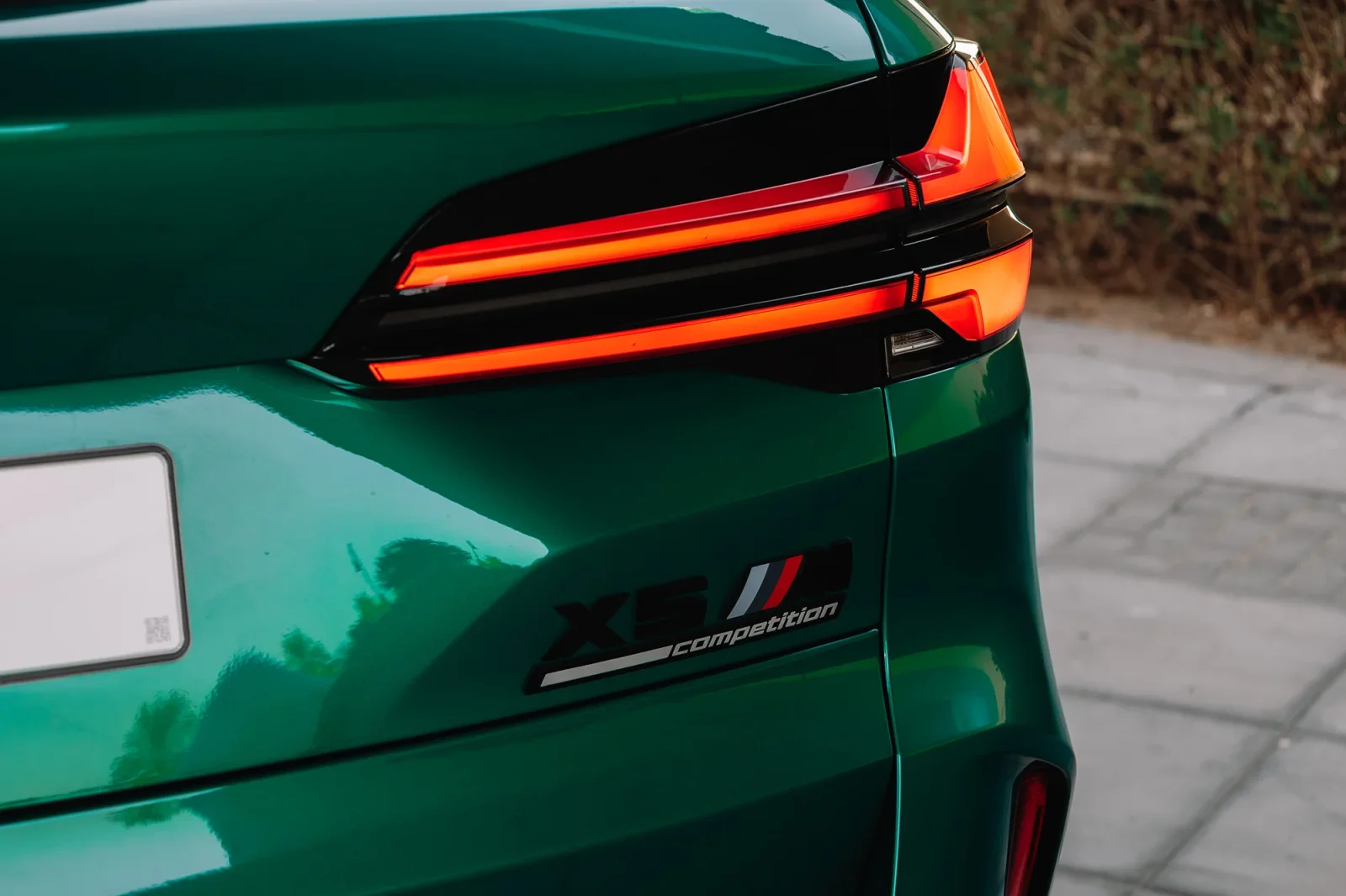 Affitto BMW X5 M Competition Verde 2024 in Dubai - 14 