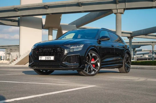 Audi RS Q8 Черный 2023