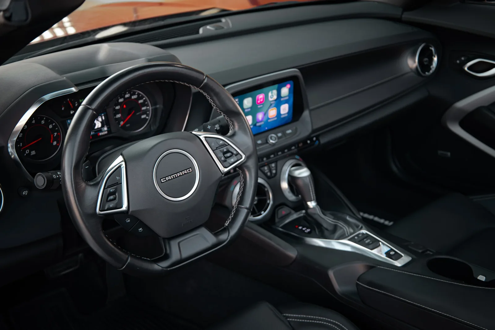 Аренда Chevrolet Camaro  Красный 2023 в Дубае - 4 