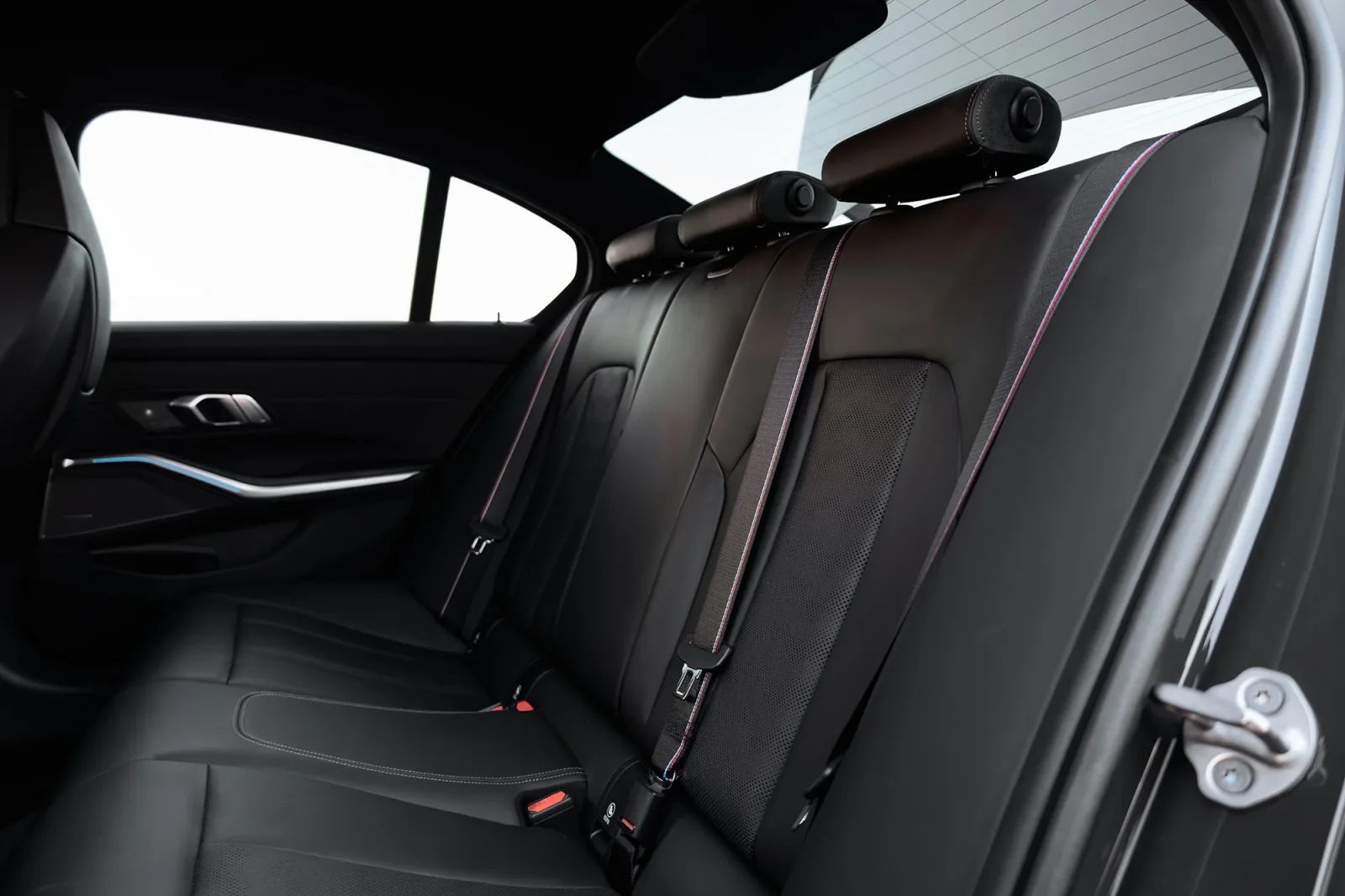 Аренда BMW M3 Competition Серый 2025 в Дубае - 9 