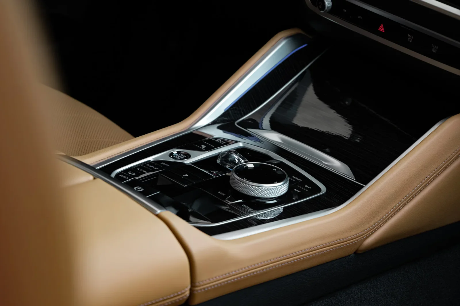 Alquiler BMW X6 40i Gris 2025 en Dubái - 14 
