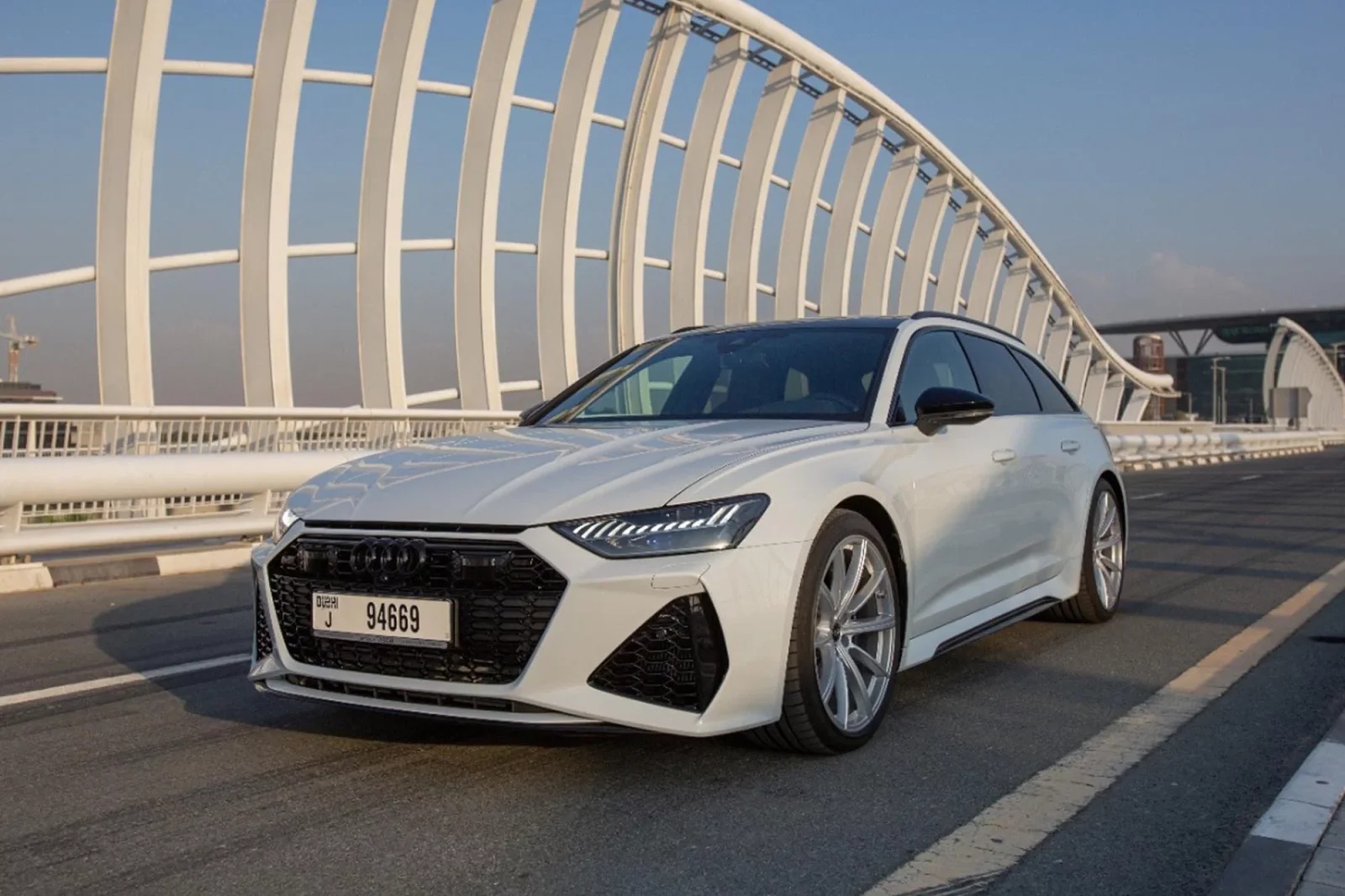 Loyer Audi RS6  Blanc 2022 en Dubai