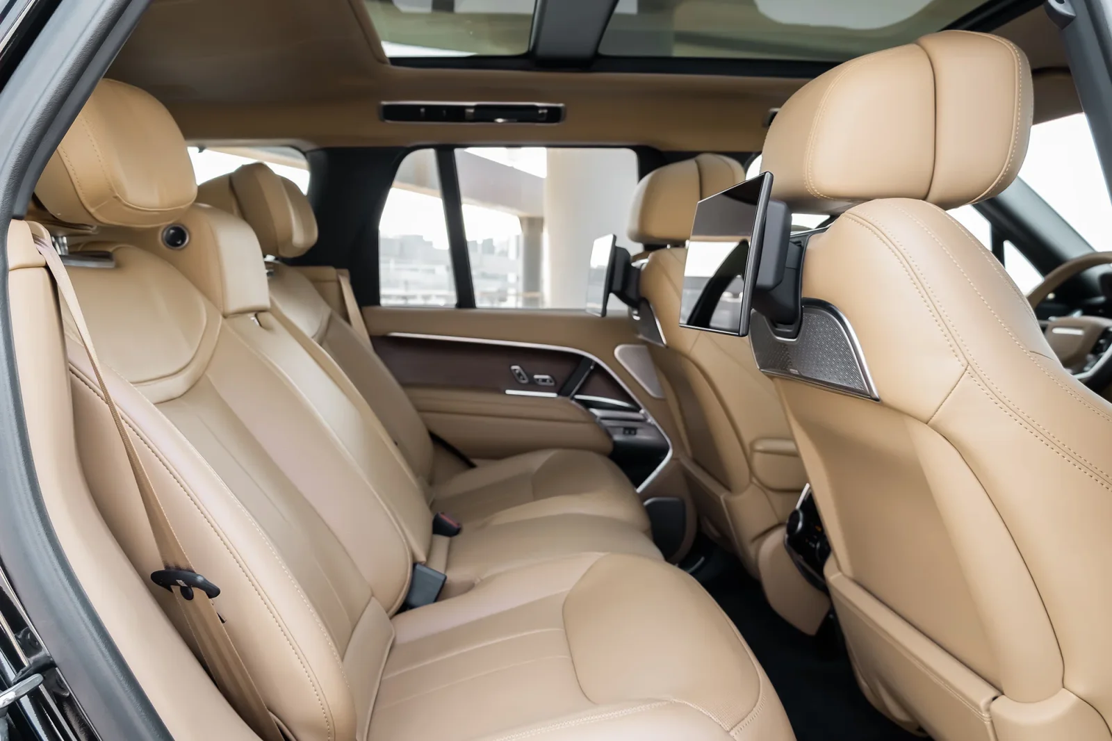 Alquiler Land Rover Range Rover Autobiography V8 Negro 2023 en Dubái