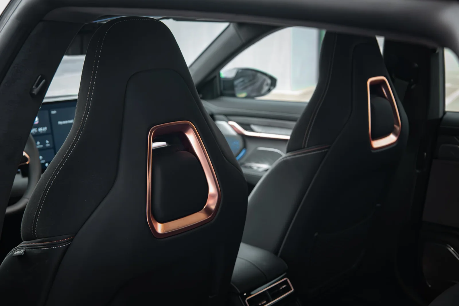 Alquiler Zeekr 1  Negro 2025 en Dubái - 14 