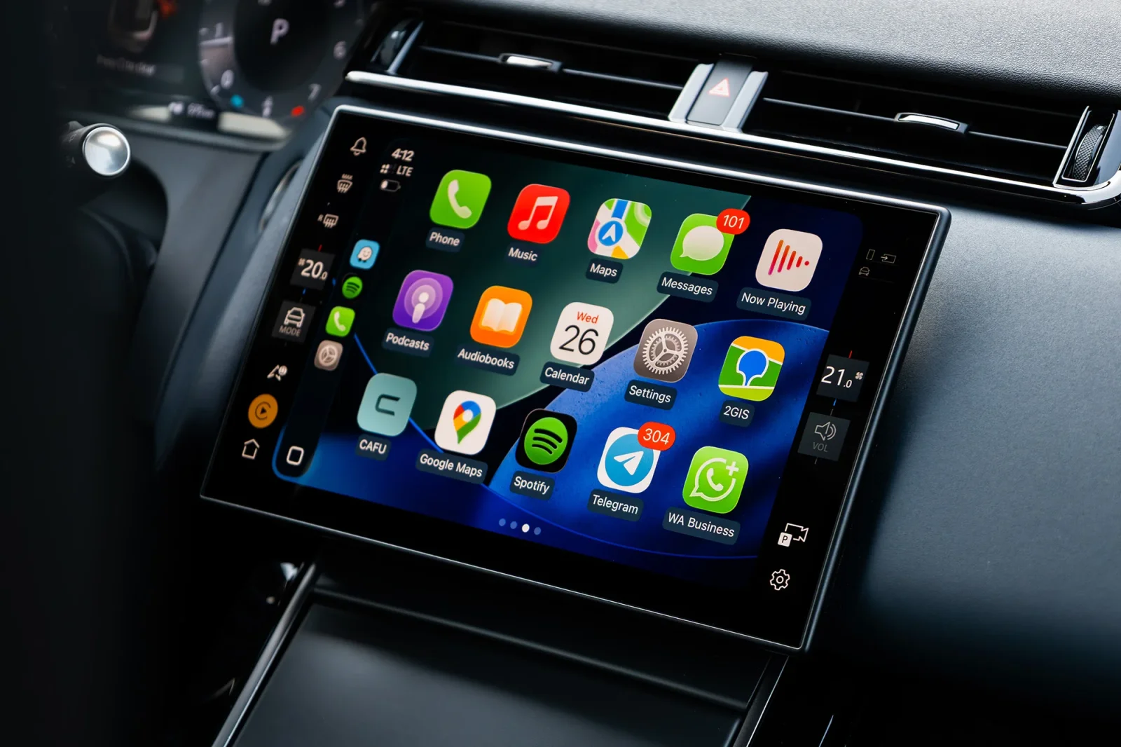 Alquiler Land Rover Range Rover Velar  Azul 2024 en Dubái - 6 