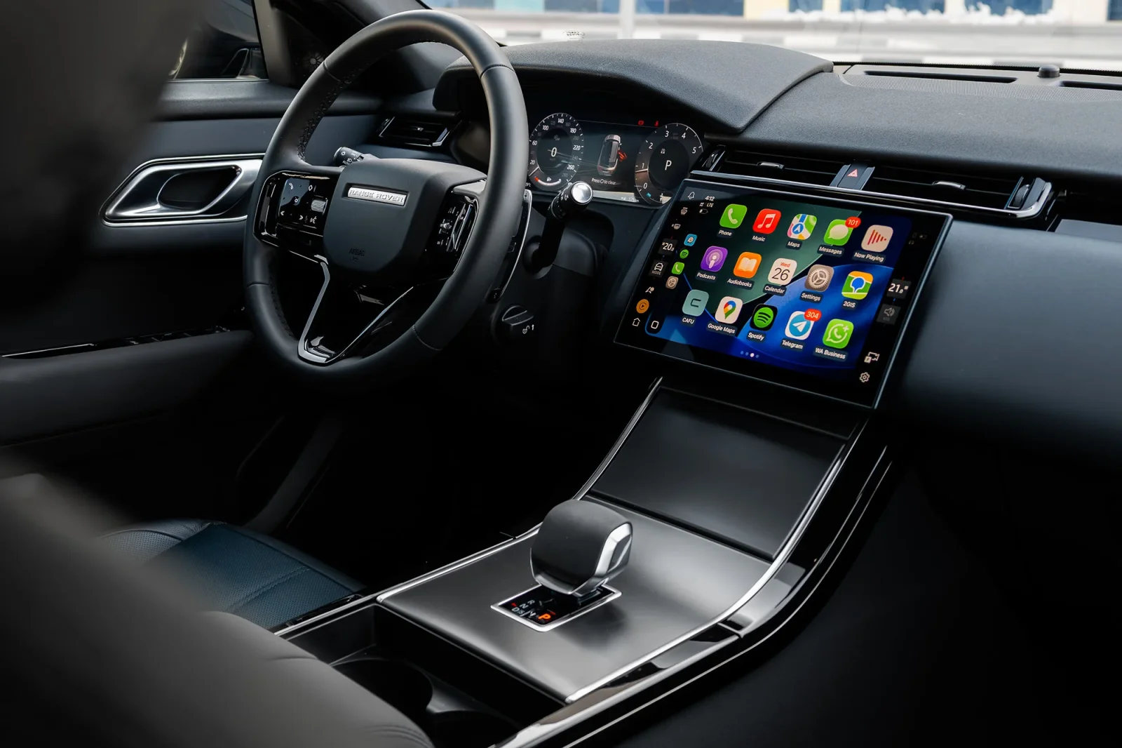 Alquiler Land Rover Range Rover Velar  Azul 2024 en Dubái - 5 