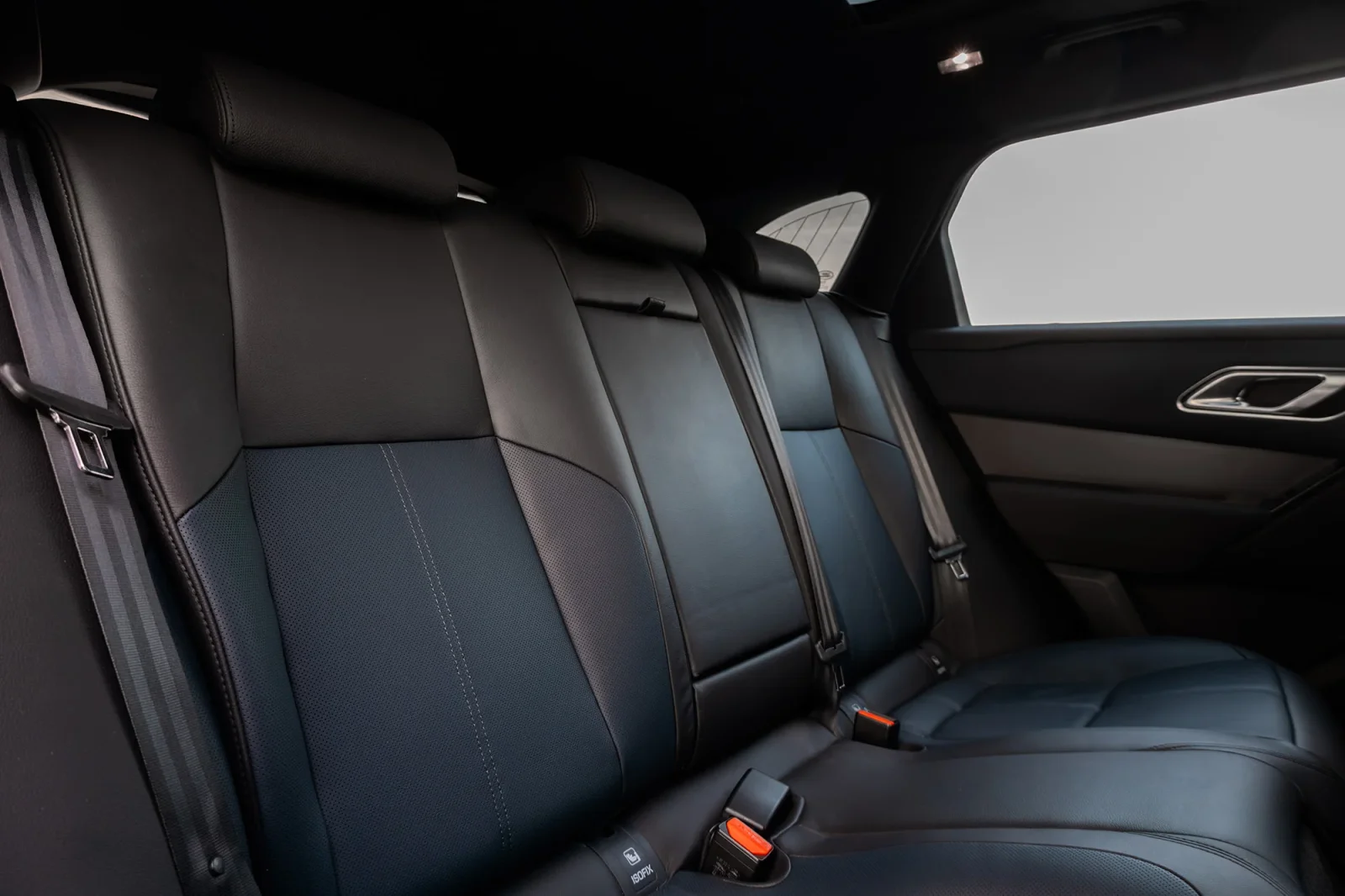 Alquiler Land Rover Range Rover Velar  Azul 2024 en Dubái - 7 