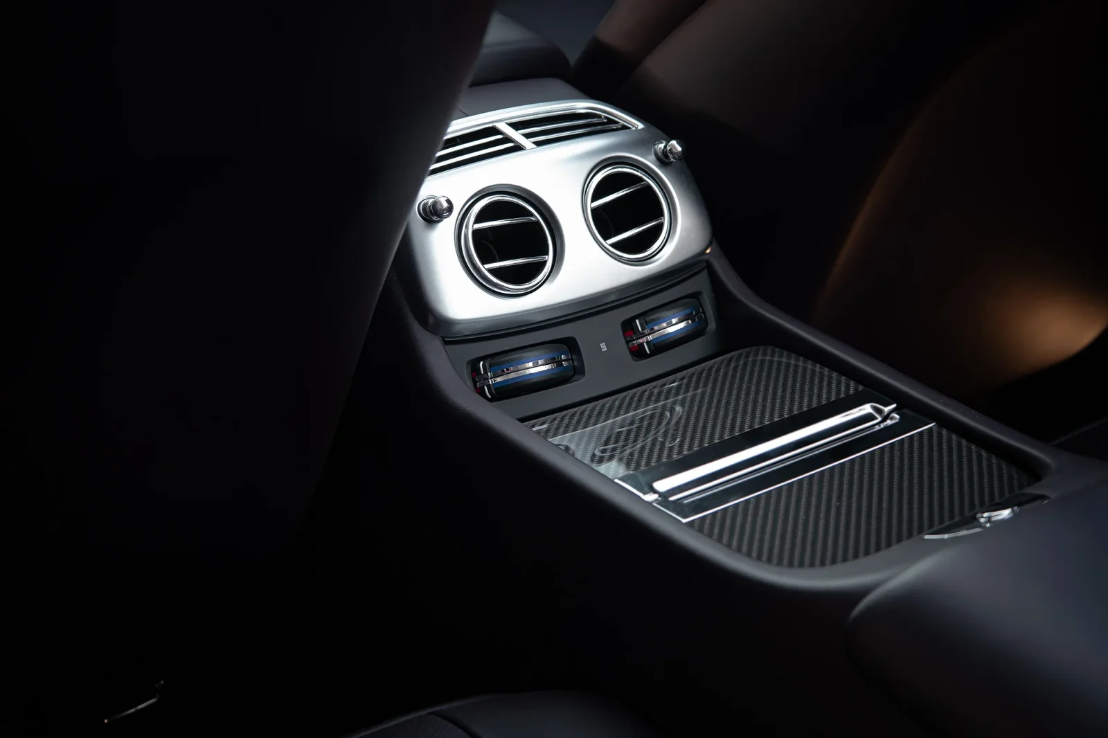 Kiralık Rolls-Royce Dawn  Gri 2022 içinde Dubai - 7 