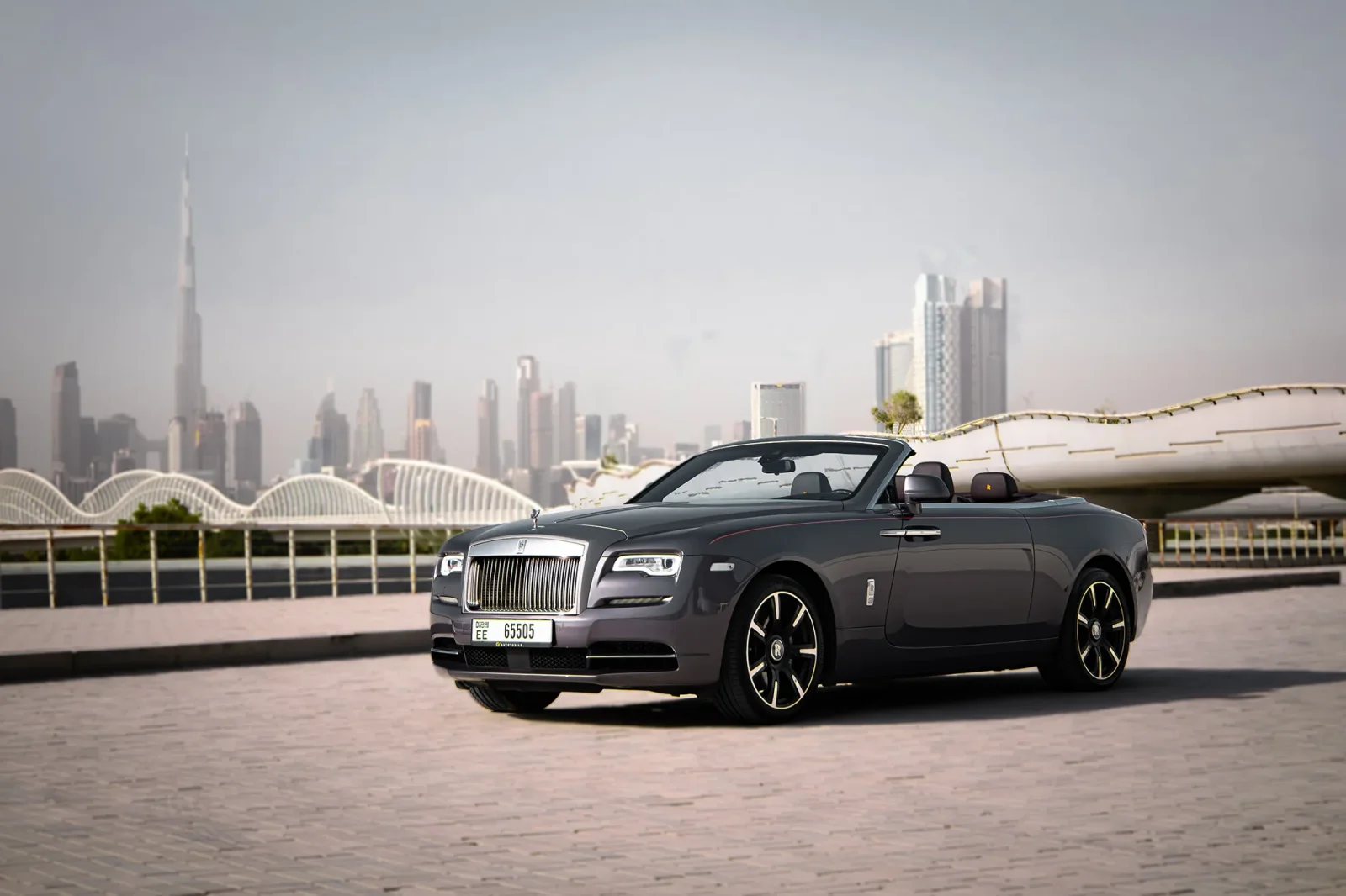 Kiralık Rolls-Royce Dawn  Gri 2022 içinde Dubai - 13 