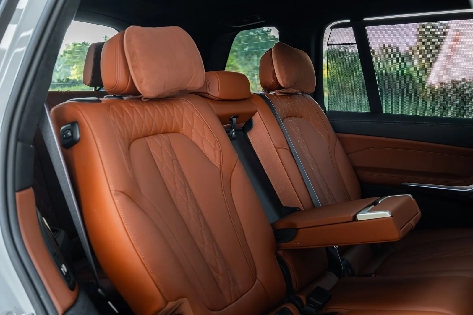 Аренда BMW X7 40i Серый 2025 в Дубае - 3 