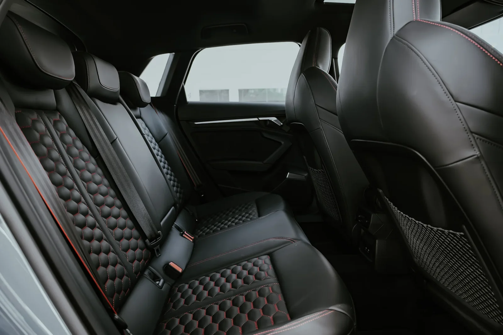 Kiralık Audi RS3  Gri 2024 içinde Dubai - 9 