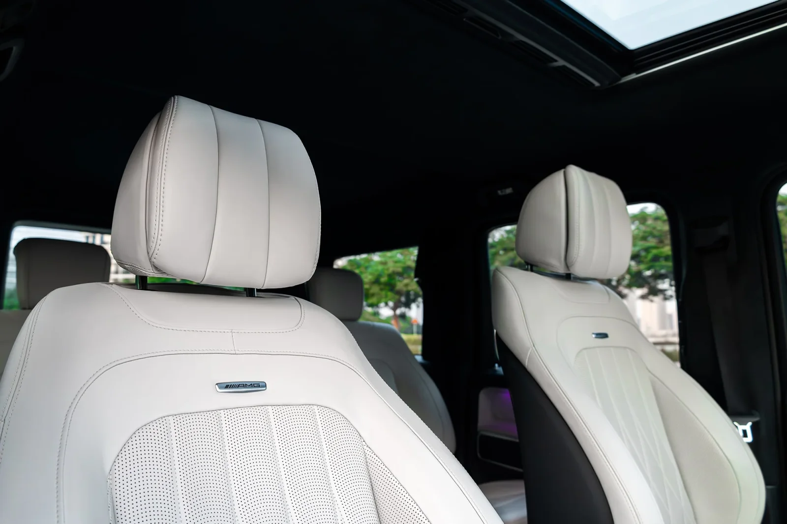 Kiralık Mercedes-Benz G-Class G63 AMG Gri 2023 içinde Dubai - 4 