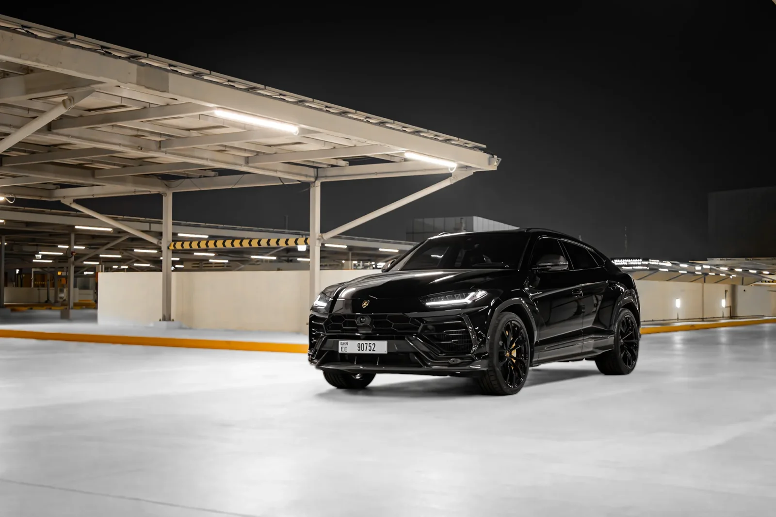 Аренда Lamborghini Urus  Черный 2022 в Дубае - 15 
